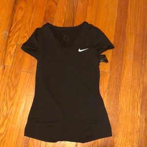 Women’s Nike short sleeve shirt